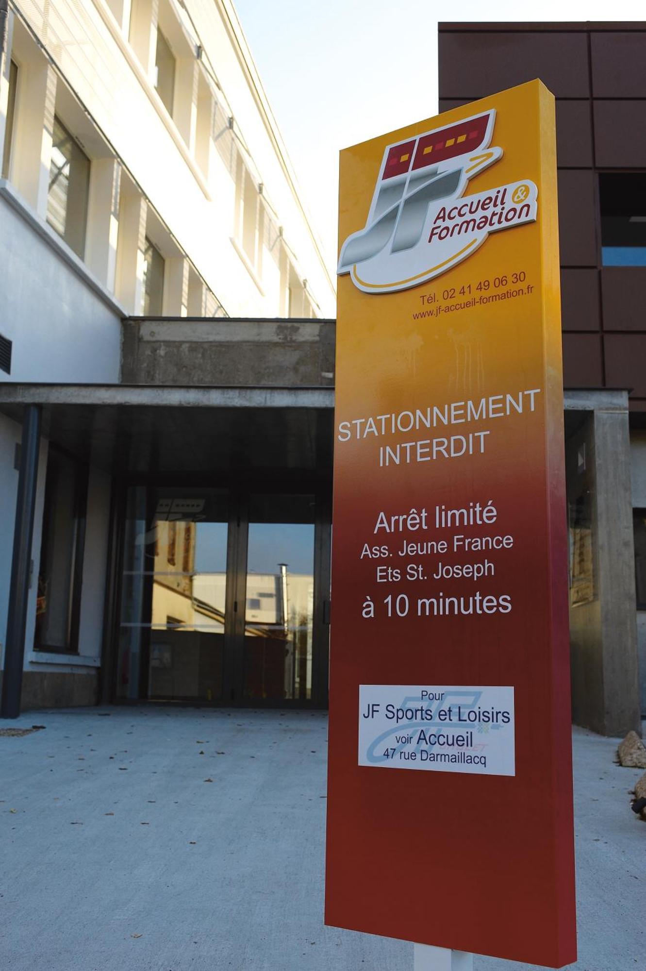 Jf Accueil & Formation Hotell Cholet Eksteriør bilde